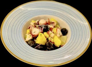 Salată orientală cu caracatiță