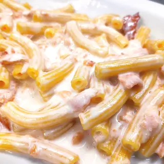 Maccheroni al salmone