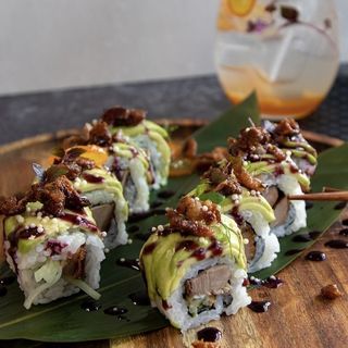 22-URAMAKI DUCK FOIE