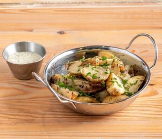Patatas asadas con queso feta y zaatar