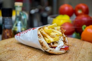 Gyros mare de pui