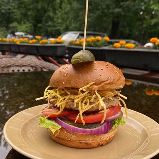 Бургер " Пай" с курицей