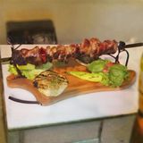 Свински шишлък