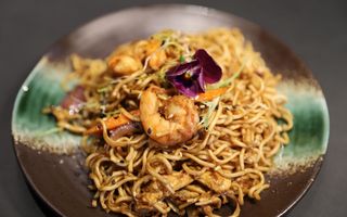 705.- Yakisoba Con Gamba