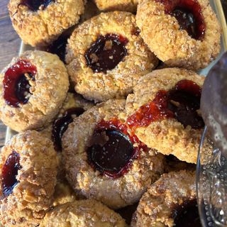 Pastas De Mantequilla Con Mermelada De Frambuesas