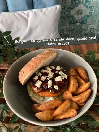 MENU PRATO + BEBIDA - Burger de Quinoa e Batata Doce