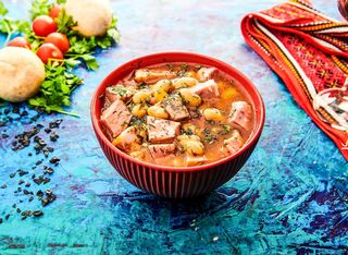 Ciorbă de fasole cu afumătură