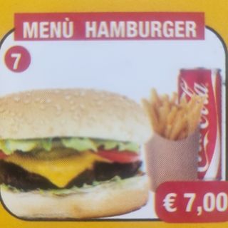 Menu hamburger con bibita a scelta