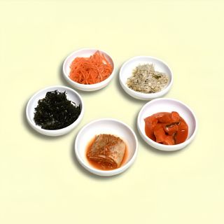 Ассорти корейских салатов