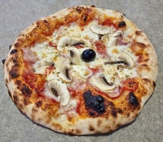 Pizza Capricciosa