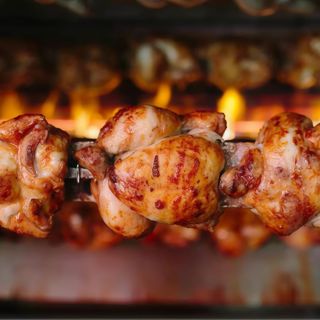 1/2 Pollo Con Papas En Tarrina