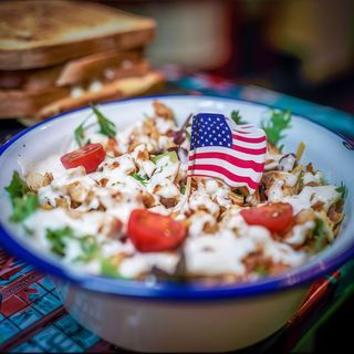 Ensalada chicken and chips