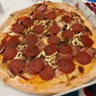 9-Pizza Caprichosa (33 Cm.) 