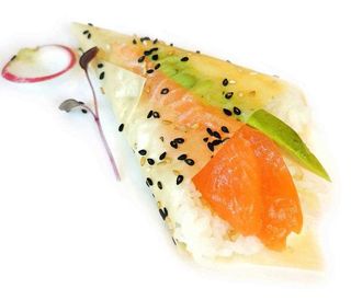 339. Temaki soy salmon 1 pezzo