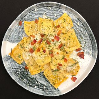 Ravioli con anatra e pere