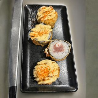 60. Tempura De Atún Roll (5Pzs.)
