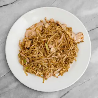 43. Tallarines Fritos Con Pollo