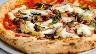 Pizza capricciosa
