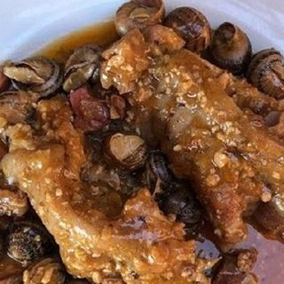 Peus de porc amb cargols