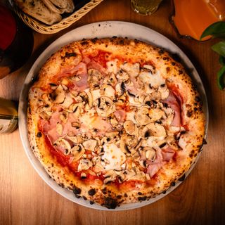 Pizza Prosciutto e funghi