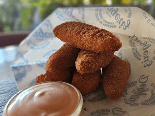 CHICKEN STRIPS / ФІЛЕ КУРЯЧЕ У ХРУМКІЙ ПАНІРОВЦІ (240g)