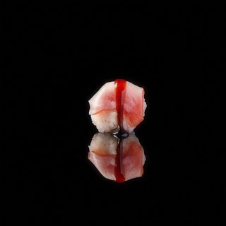 N2. Nigiri Fiamma Maguro - 2 Pezzi