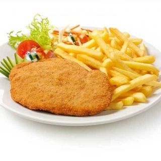 Meniu Snitel de pui + cartofi prajiti + salata de varza