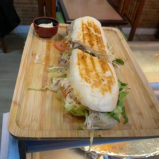 Sándwich Qbano De Ternera