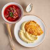 Комбо: пюрешка, відбивнушка та борщик