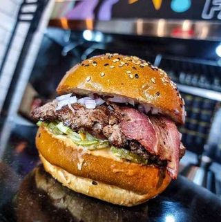 AMERICAN BACON CHEESEBURGER 310GR