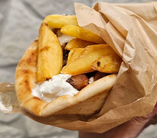 Pita souvlaki