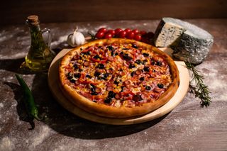 Pizza Taraneasca Ø32cm