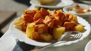 Ración De Patatas Bravas
