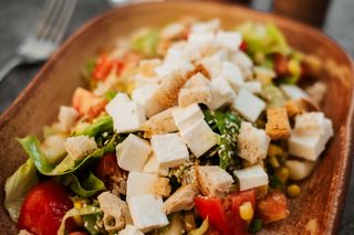 Mešana salata sa sirom 400g