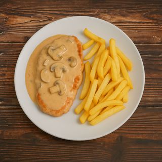 Escalopa Plancha con Salsa Normandía