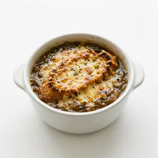 Sopa de cebolla gratinada