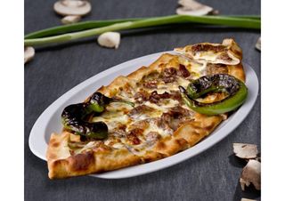 Пиде с кашкавал и суджук (390г)