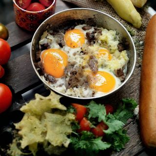 Яйца с мясом