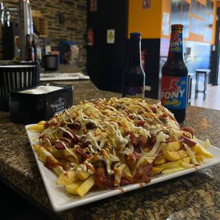 Salchipapa mixta (para dos personas)