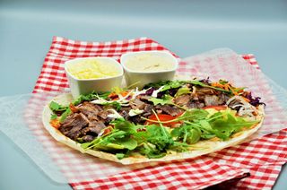 Shaorma special de vita cu hummus