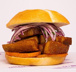 Pan con Chicharrón