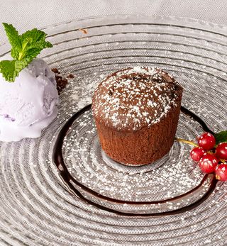 Coulant De Chocolate Negro Y Chantilly