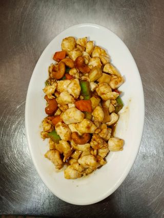 51. Pollo con anacardi