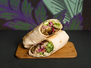 გრილზე დაბრაწული სოკოს ხვეულა 