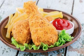 Muslo de pollo rebozado con patatas