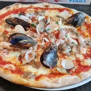 Pizza Frutti Di Mare (33 Cm.)