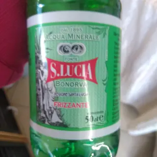 Acqua frizzante