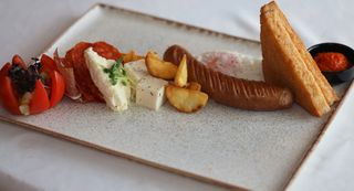 Domaćinski doručak