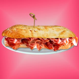 BOCADILLO JAMÓN IBÉRICO CON TOMATE