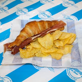 Croissant Serrano